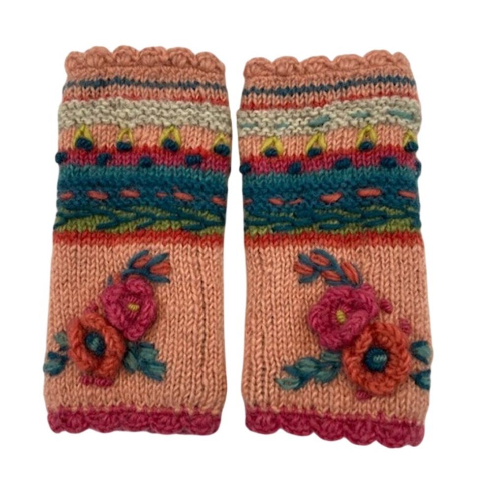 Lost Horizons women's fleece lined wool fingerless gloves.